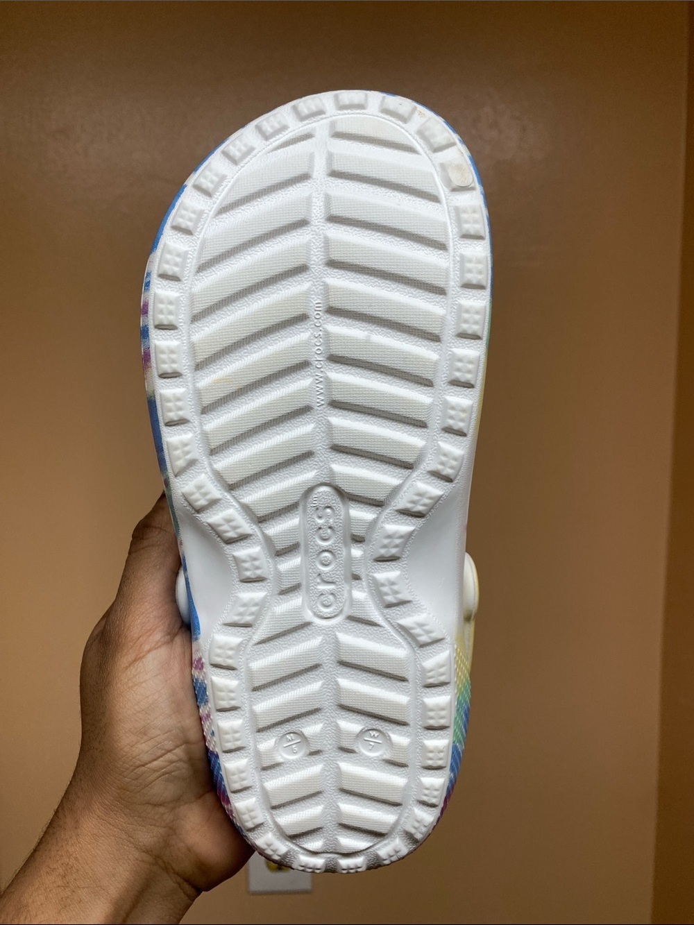 Crocs Classic Comfort Faux Fur Lined Tie Dye Clogs Size 7 - Picture 14 of 17